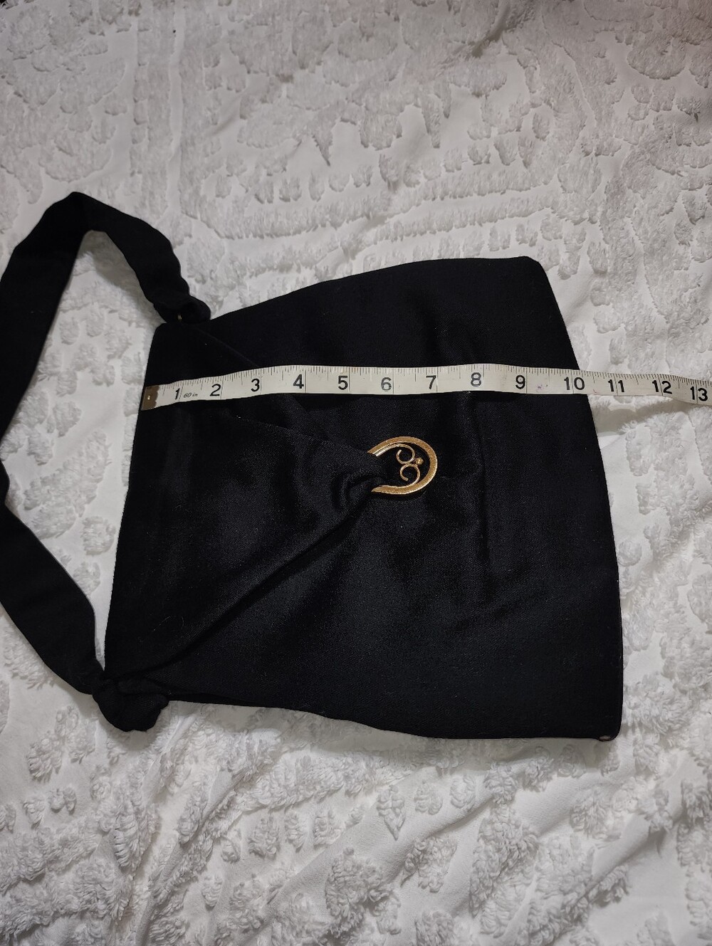 Elegant Vintage 1950's Black Coblentz Purse w/ Satin Lining and Gold Accent - Picture 10 of 12